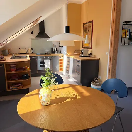 Appartement Einladende Dg-wohnung Mitten Im Starnberger 5-seenland