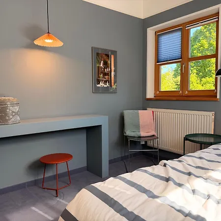 Appartement Einladende Dg-wohnung Mitten Im Starnberger 5-seenland