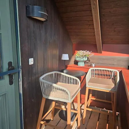 Einladende Dg-wohnung Mitten Im Starnberger 5-seenland شقة *